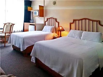 Oliva Plaza Hotel Guadalajara 4*,