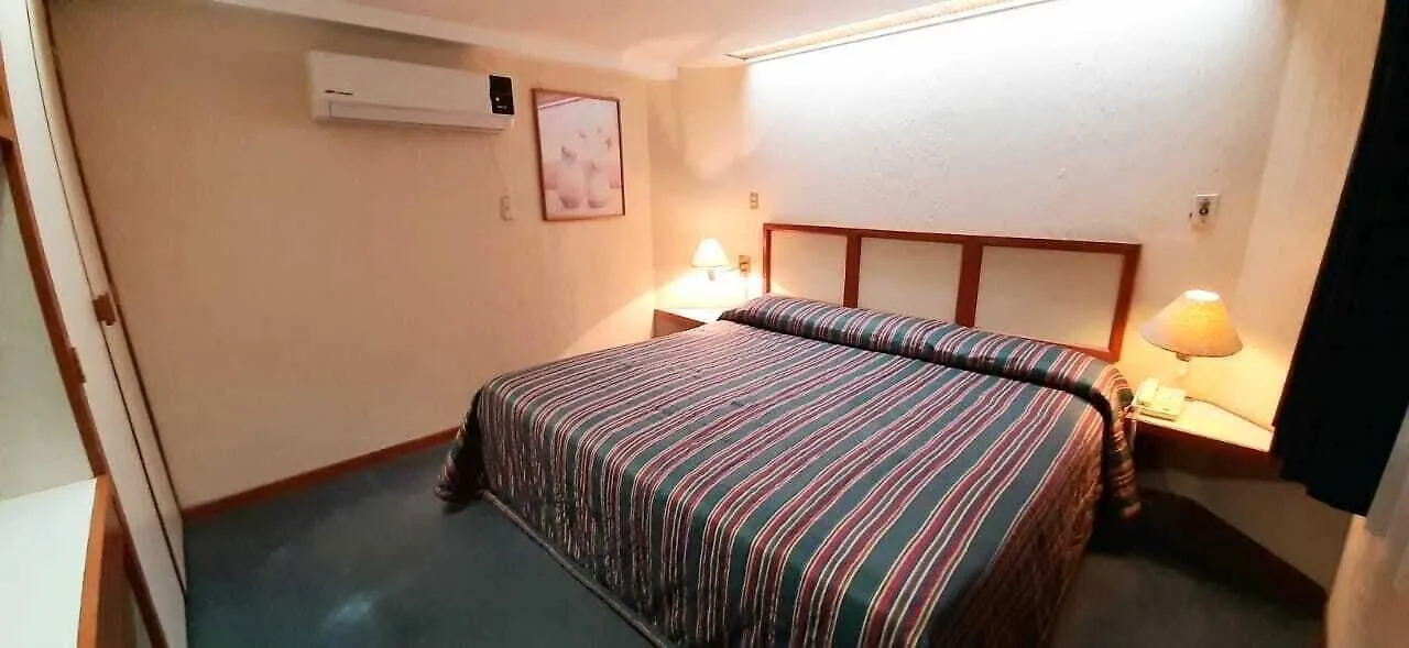 Oliva Plaza Hotel Guadalajara